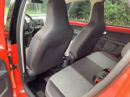 VOLKSWAGEN - UP - 2016/2017 - Vermelha - R$ 59.800,00