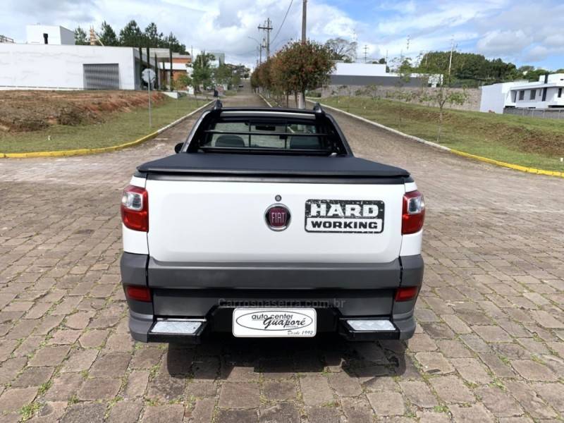 FIAT - STRADA - 2017/2017 - Branca - R$ 57.800,00