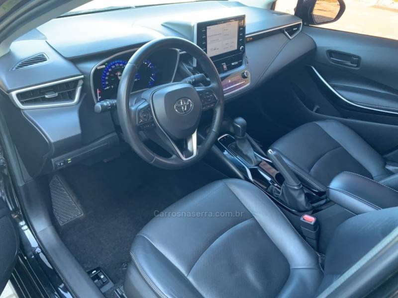 TOYOTA - COROLLA - 2019/2020 - Preta - R$ 128.800,00