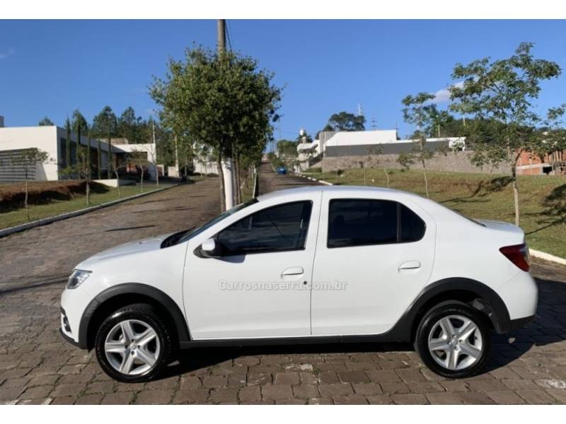 RENAULT - LOGAN - 2020/2021 - Branca - R$ 64.800,00