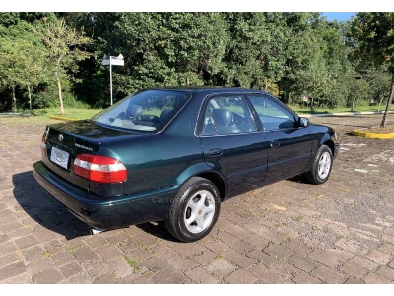 TOYOTA - COROLLA - 2000/2000 - Verde - R$ 29.800,00