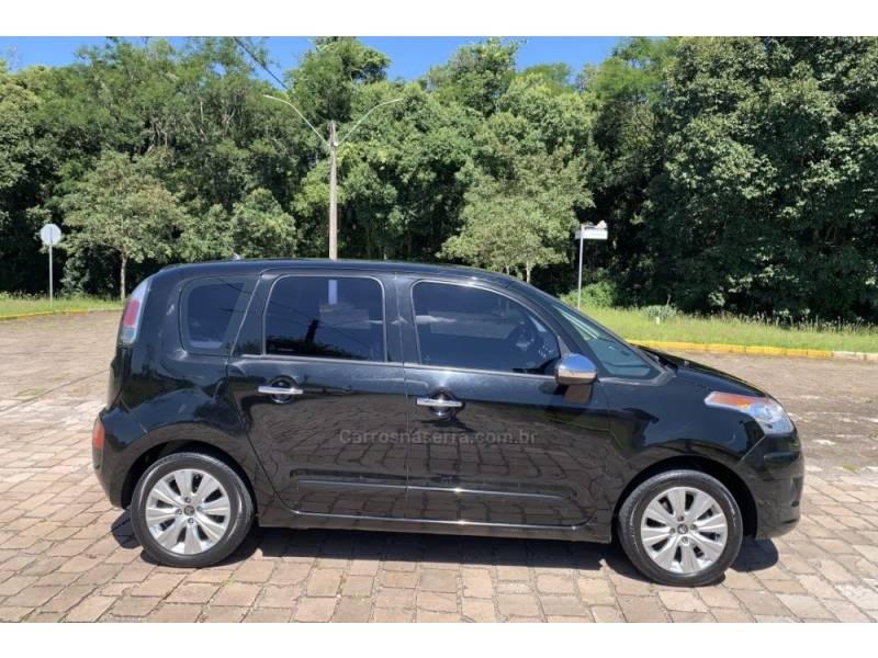 CITROËN - C3 PICASSO - 2013/2014 - Preta - R$ 41.800,00