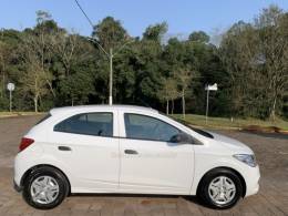 CHEVROLET - ONIX - 2017/2018 - Branca - R$ 52.800,00