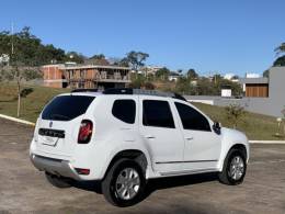 RENAULT - DUSTER - 2015/2016 - Branca - R$ 65.800,00