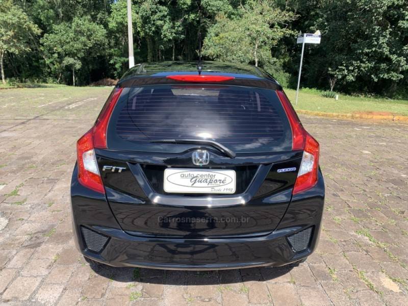 HONDA - FIT - 2015/2016 - Preta - R$ 72.800,00