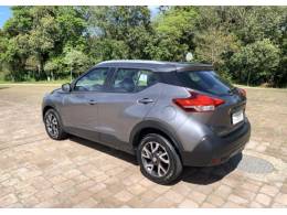 NISSAN - KICKS - 2018/2019 - Cinza - R$ 83.800,00