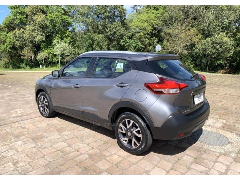 NISSAN - KICKS - 2018/2019 - Cinza - R$ 83.800,00