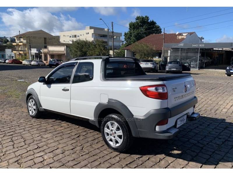 FIAT - STRADA - 2015/2016 - Branca - Sob Consulta