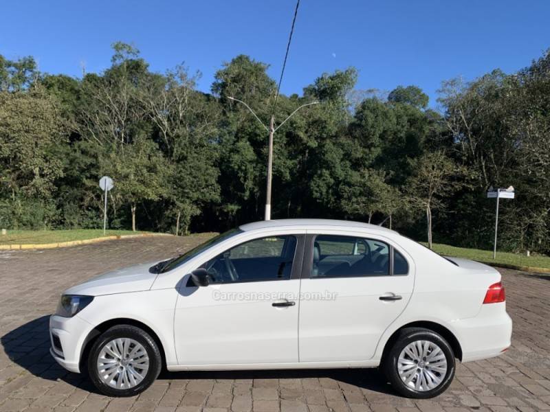 VOLKSWAGEN - VOYAGE - 2021/2022 - Branca - R$ 62.800,00