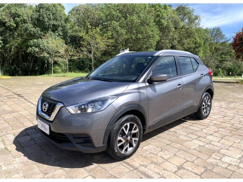 NISSAN - KICKS - 2018/2019 - Cinza - R$ 83.800,00