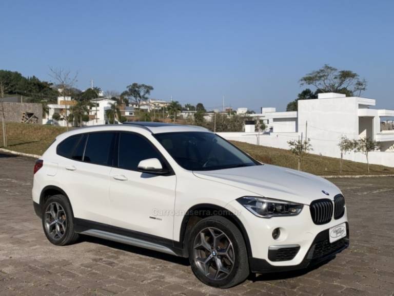 BMW - X1 - 2017/2017 - Branca - R$ 128.800,00