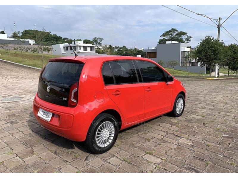 VOLKSWAGEN - UP - 2016/2017 - Vermelha - R$ 59.800,00