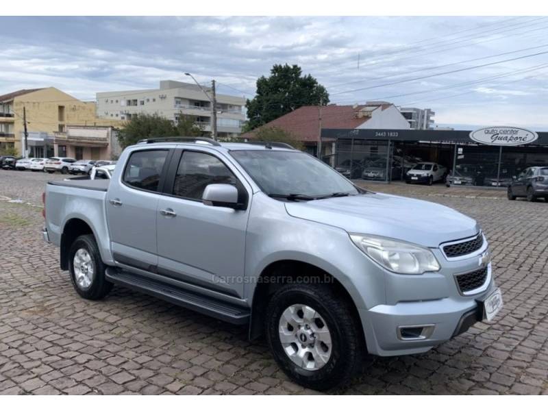 CHEVROLET - S10 - 2012/2013 - Prata - R$ 96.800,00