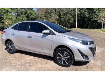 TOYOTA - YARIS - 2019/2020 - Cinza - R$ 89.800,00