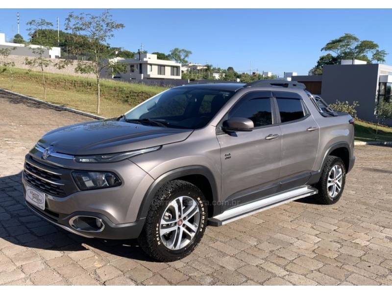 FIAT - TORO - 2018/2019 - Cinza - R$ 106.800,00