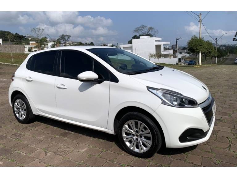 PEUGEOT - 208 - 2018/2019 - Branca - R$ 48.800,00