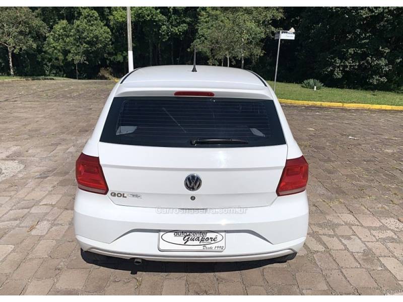 VOLKSWAGEN - GOL - 2021/2022 - Branca - R$ 52.800,00