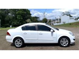 CHEVROLET - VECTRA - 2010/2011 - Branca - R$ 44.800,00