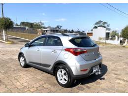 HYUNDAI - HB20X - 2013/2014 - Prata - Sob Consulta