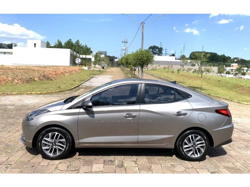HYUNDAI - HB20 - 2022/2022 - Prata - R$ 85.800,00