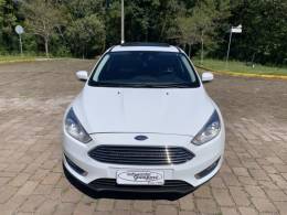 FORD - FOCUS - 2016/2017 - Branca - Sob Consulta