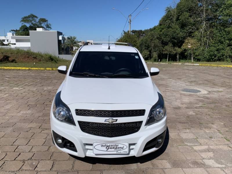 CHEVROLET - MONTANA - 2012/2013 - Branca - R$ 48.800,00