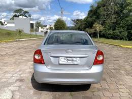 FORD - FOCUS - 2008/2009 - Prata - R$ 35.800,00