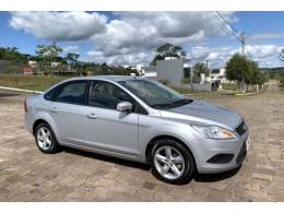 FORD - FOCUS - 2008/2009 - Prata - R$ 35.800,00