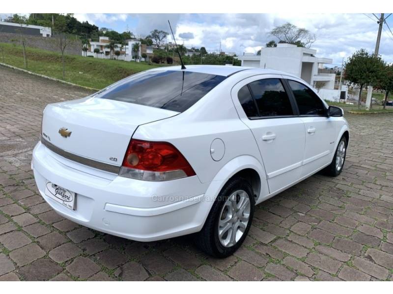 CHEVROLET - VECTRA - 2010/2011 - Branca - R$ 44.800,00