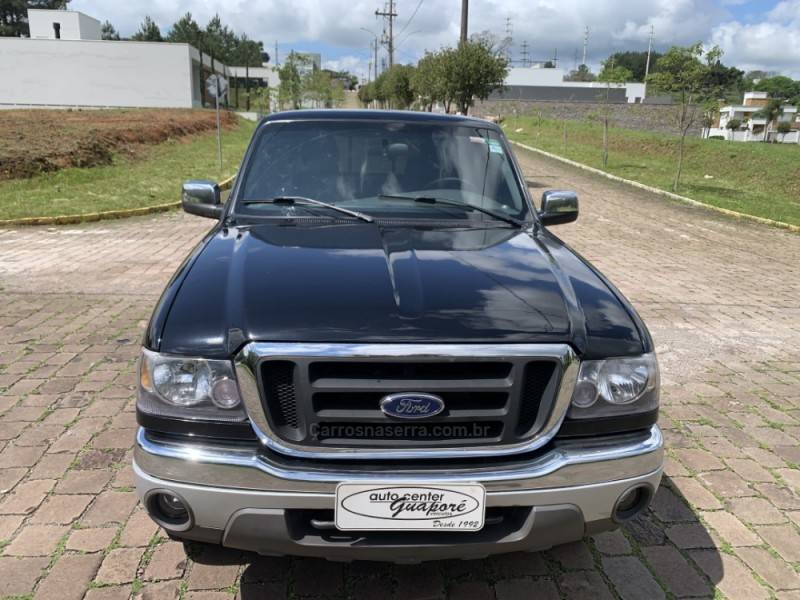 FORD - RANGER - 2006/2007 - Preta - R$ 69.800,00