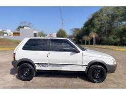 FIAT - UNO - 2010/2011 - Branca - R$ 30.800,00
