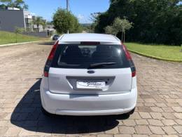 FORD - FIESTA - 2011/2012 - Branca - R$ 28.800,00