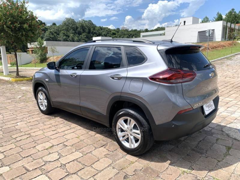 CHEVROLET - TRACKER - 2023/2023 - Cinza - R$ 108.800,00