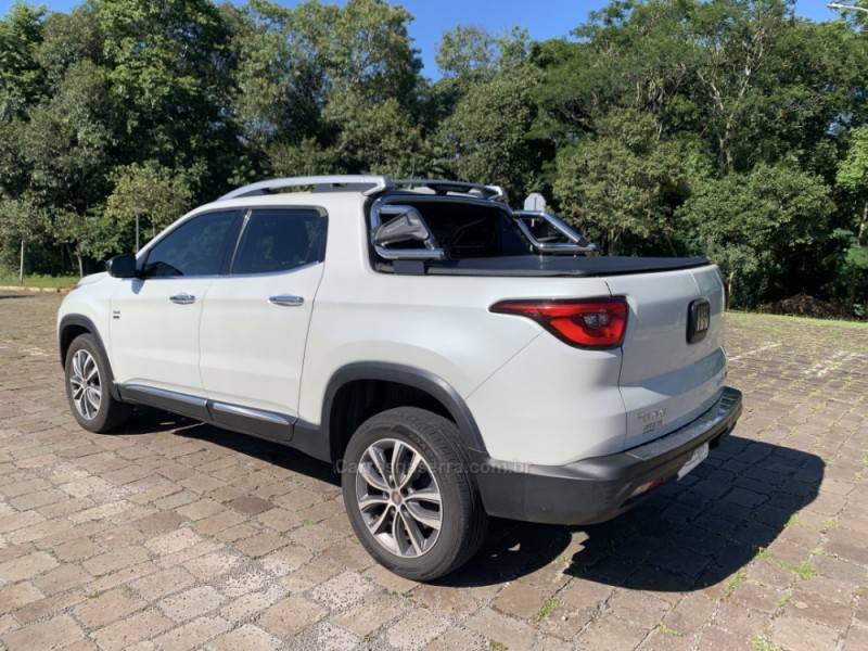 FIAT - TORO - 2020/2021 - Branca - R$ 126.800,00