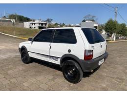 FIAT - UNO - 2010/2011 - Branca - R$ 30.800,00