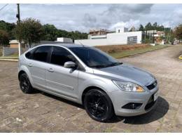 FORD - FOCUS - 2009/2009 - Prata - R$ 36.800,00