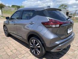 NISSAN - KICKS - 2021/2022 - Cinza - R$ 103.800,00