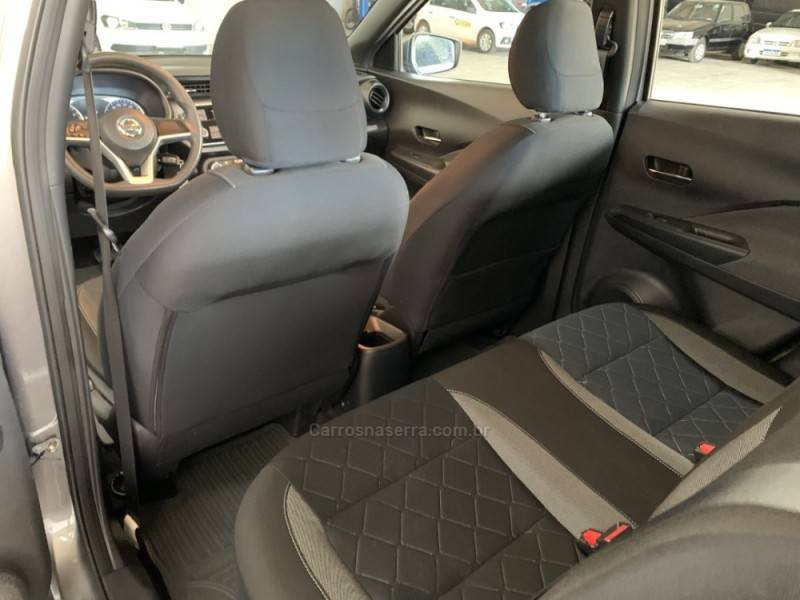 NISSAN - KICKS - 2018/2019 - Cinza - R$ 83.800,00