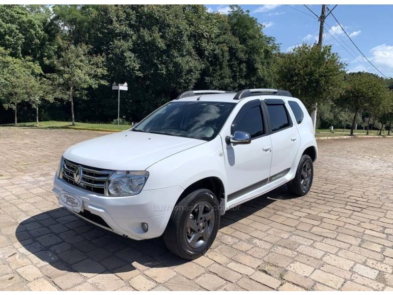 RENAULT - DUSTER - 2013/2014 - Branca - R$ 53.800,00