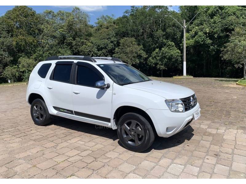 RENAULT - DUSTER - 2013/2014 - Branca - R$ 53.800,00