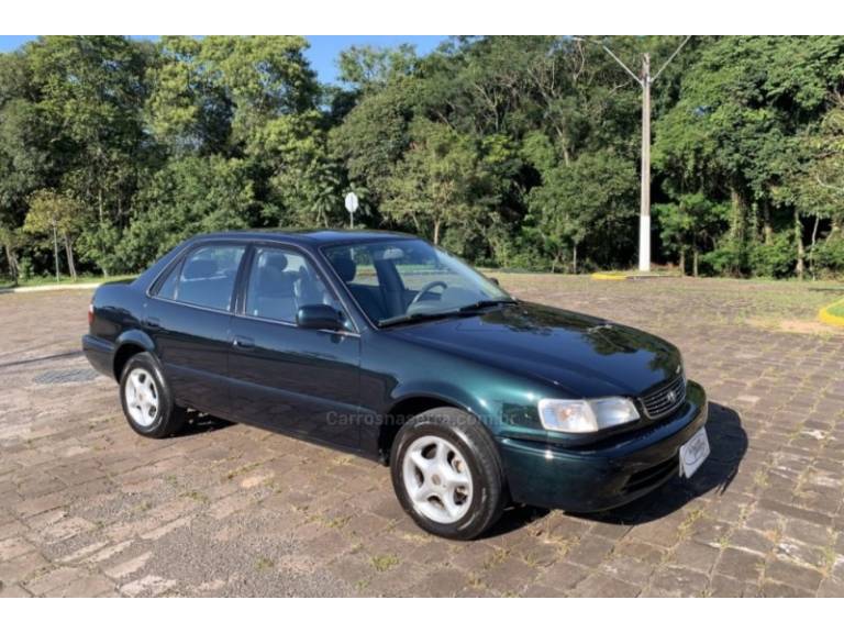 TOYOTA - COROLLA - 2000/2000 - Verde - R$ 29.800,00