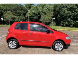 VOLKSWAGEN - FOX - 2008/2009 - Vermelha - R$ 24.800,00