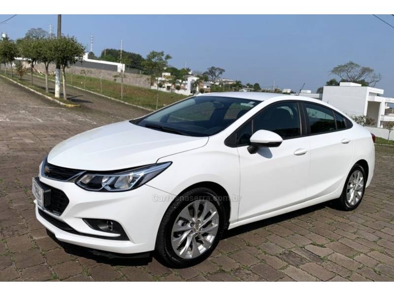 CHEVROLET - CRUZE - 2017/2018 - Branca - R$ 86.800,00