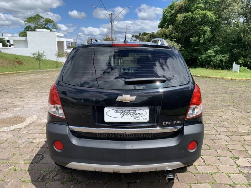 CHEVROLET - CAPTIVA - 2012/2012 - Preta - R$ 46.800,00