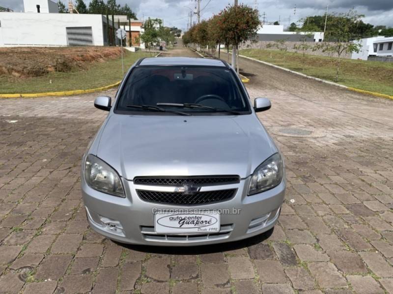 CHEVROLET - CELTA - 2013/2013 - Prata - R$ 37.800,00