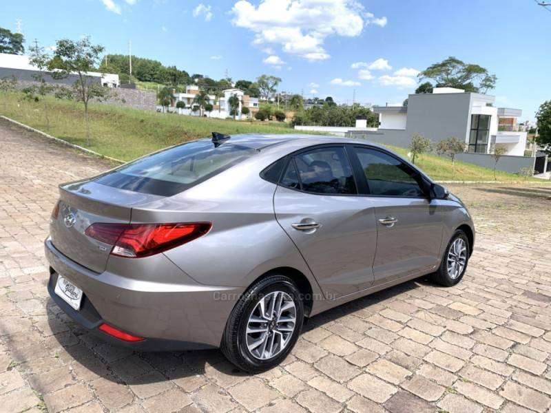 HYUNDAI - HB20S - 2022/2022 - Prata - R$ 87.800,00