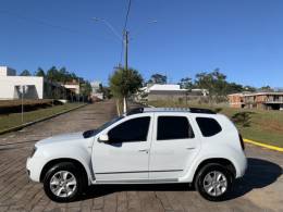 RENAULT - DUSTER - 2015/2016 - Branca - R$ 65.800,00