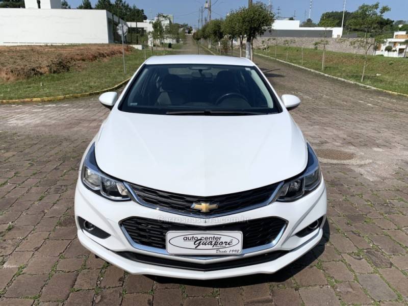 CHEVROLET - CRUZE - 2017/2018 - Branca - R$ 86.800,00