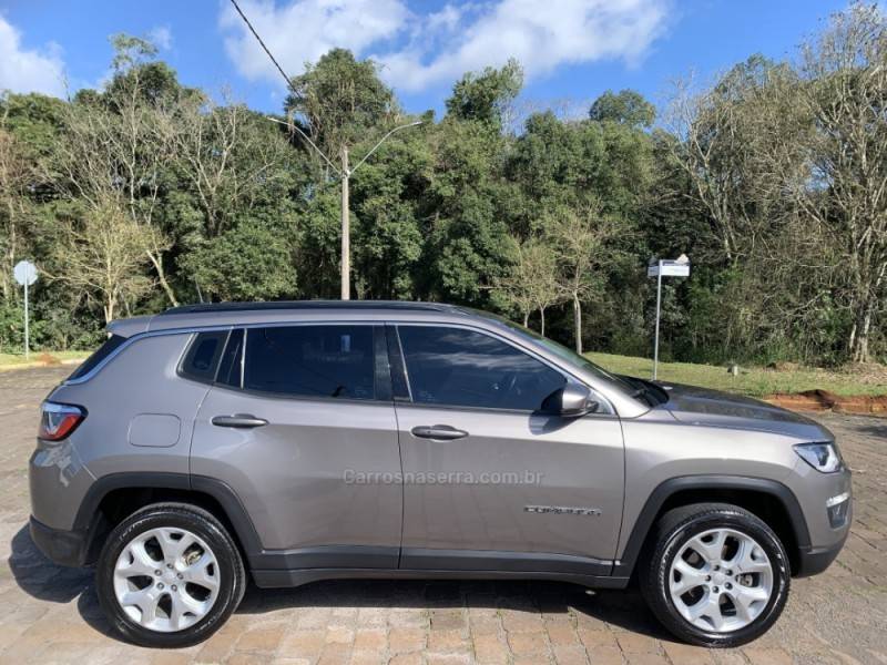 JEEP - COMPASS - 2021/2021 - Cinza - R$ 135.800,00